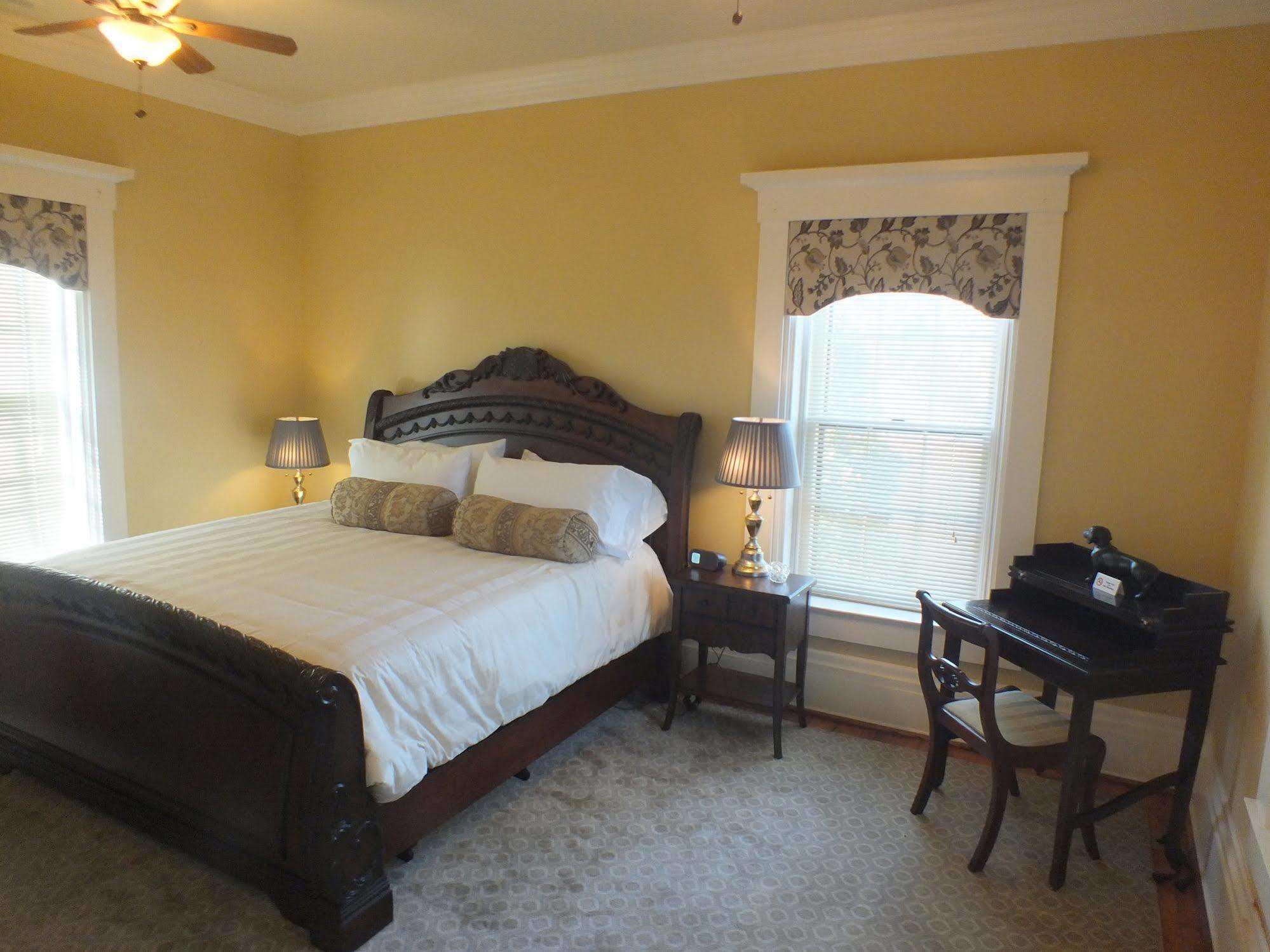 The Pepin Mansion On Mansion Row - 10 Min To Start Of The Bourbon Trail Bed & Breakfast